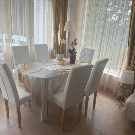 Semesterbostad Haus Sonnenklang Sajkod